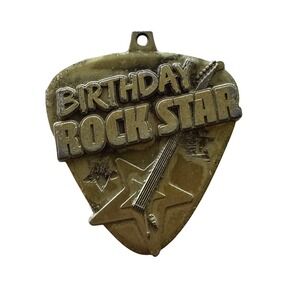 Chuck E Cheese‎ Birthday Rock Star Guitar Pick Medal Award Token vintage